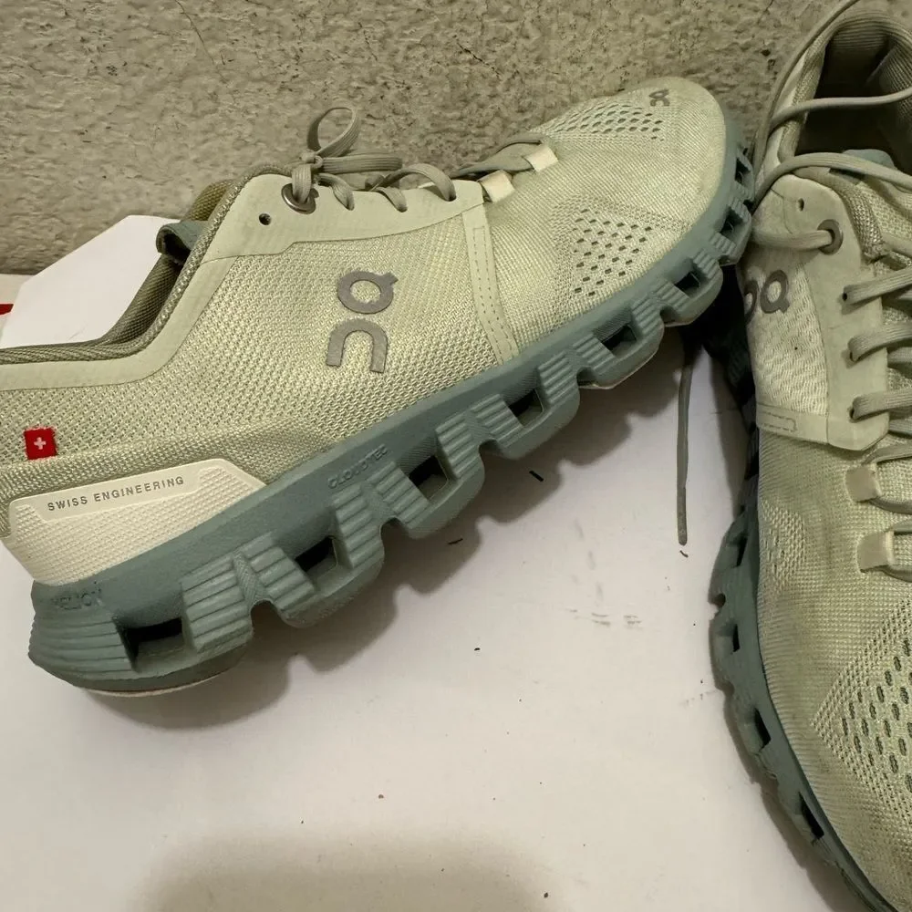 On Running Light Beige and Gray Sneakers 9/40.5